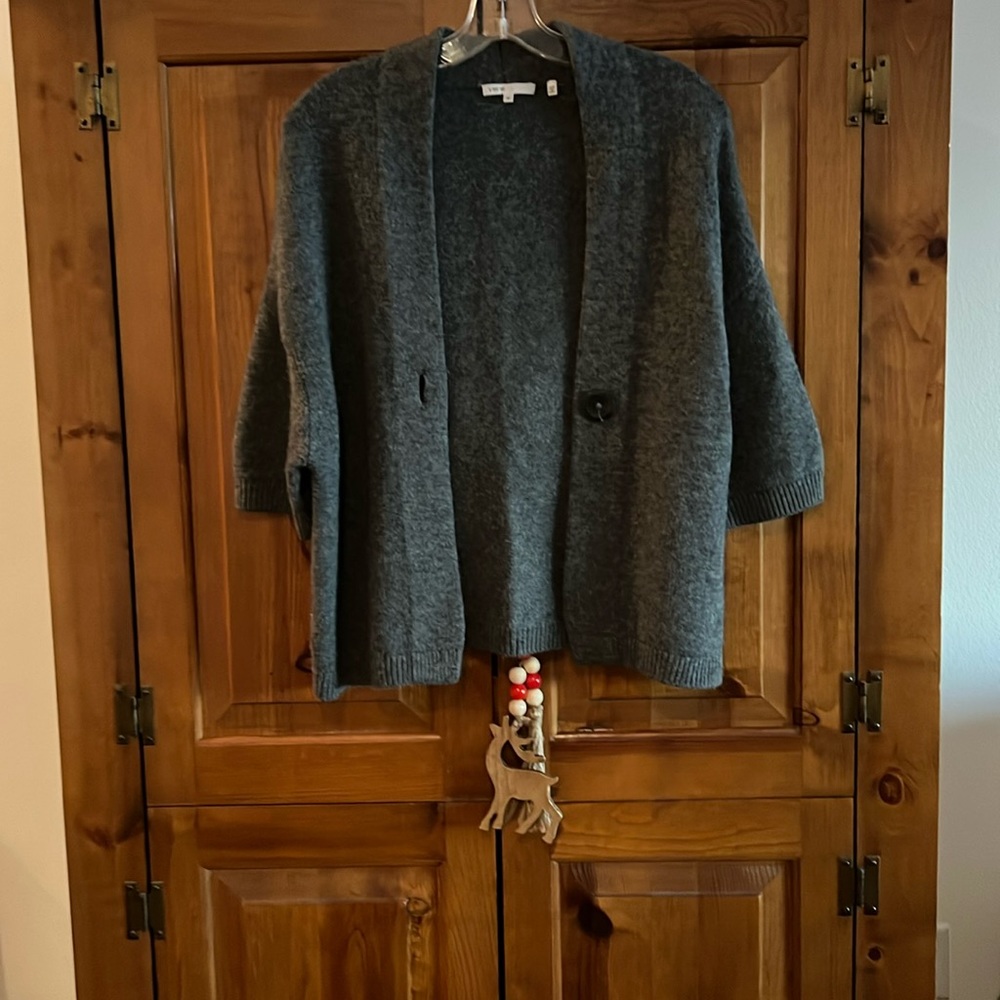 Vince grey 2ply cashmere sweater/shrug, size M